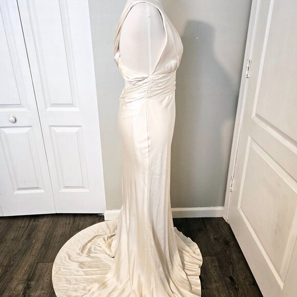 Nicole Miller Style DG0021 100% Ivory Silk Dress Size 6 - Picture 9 of 15
